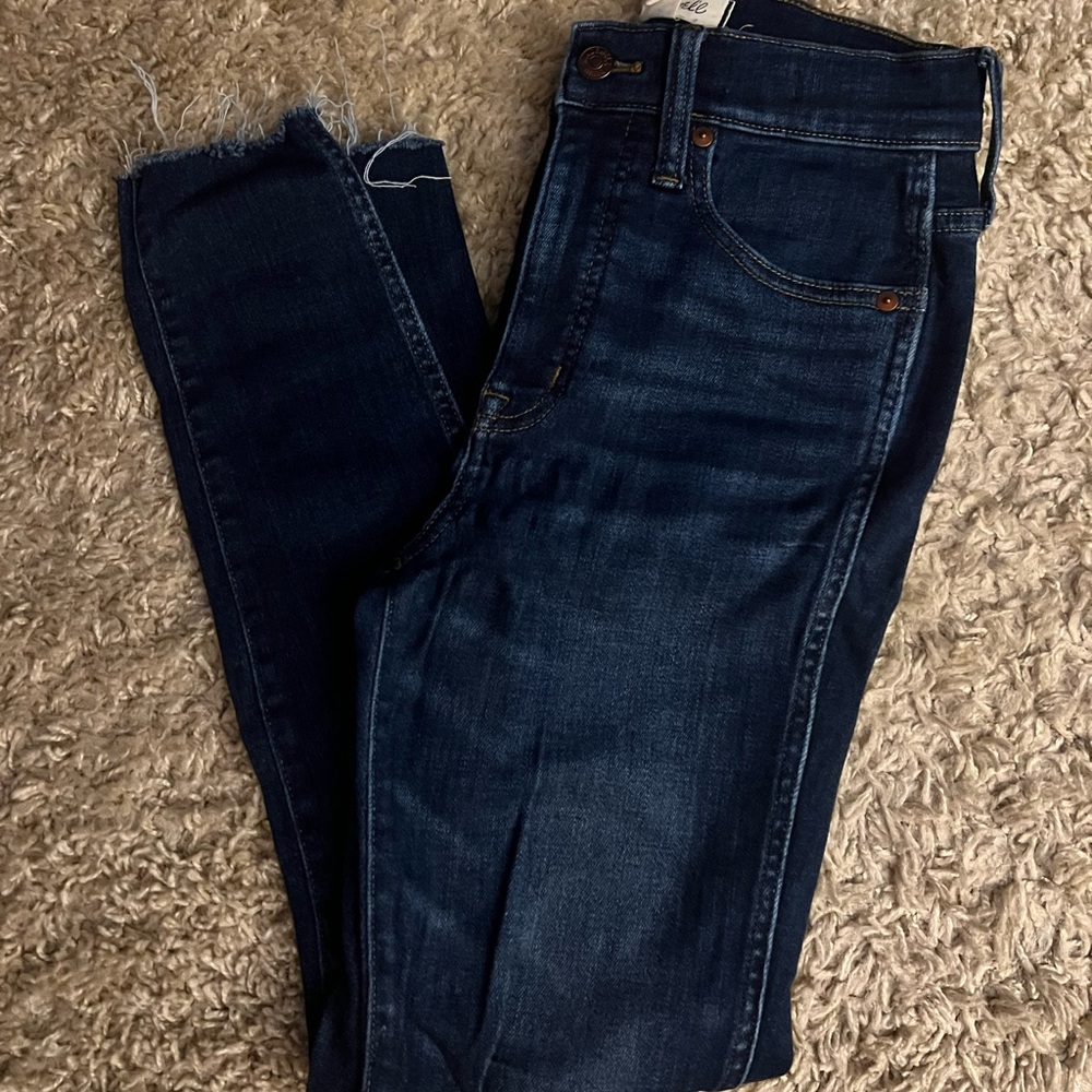 Madewell 10” high rise skinny cut off jeans